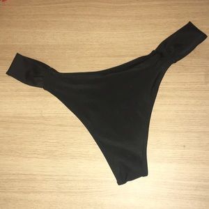 Black thong style bikini bottoms